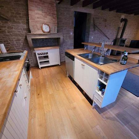 Villa Les Jyrondelles Prisse Family House Esterno foto